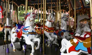 Disneyland Paris: Atrakcje dla każdego? Przewodnik po parkach!