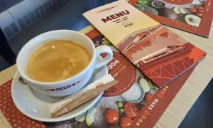 Ile kosztuje kawa w Intercity? Cennik WARS i sposoby zamówienia
