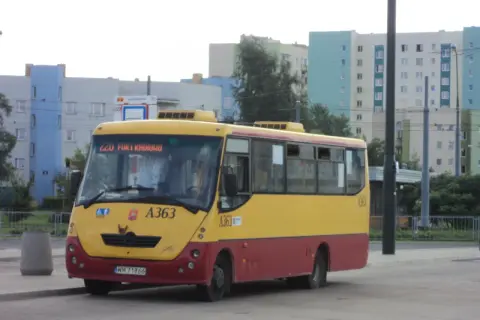 Autobus 220: Skąd odjeżdża? Pełna trasa i rozkład jazdy