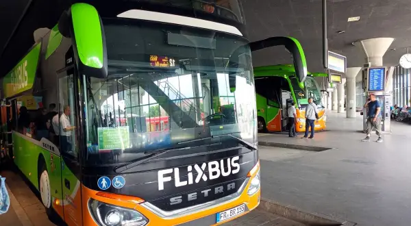 Flixbus Eindhoven: Gdzie jest przystanek? Dojazd z lotniska EIN