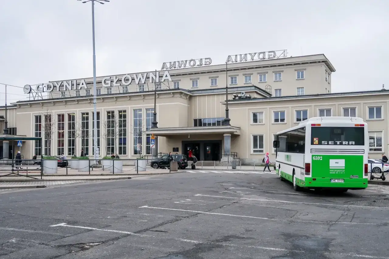 Dworzec Autobusowy Gdynia Główna PKS