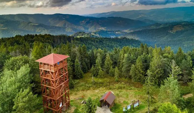wieża widokowa Eliaszówka widok na Tatry