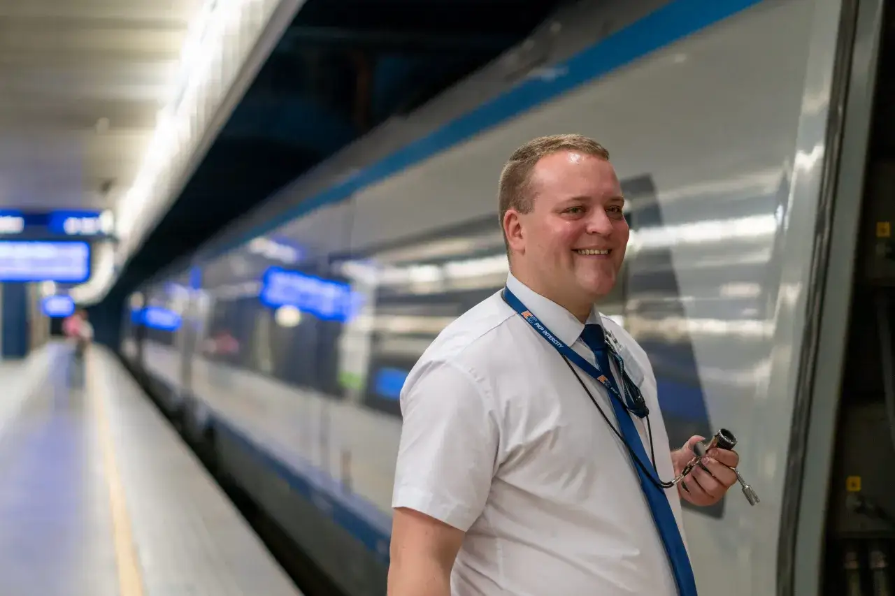 Konduktor PKP Intercity